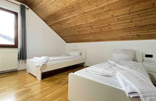 SAD503 - Praktische Monteurwohnung - Foto 4