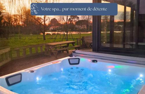 Grand Gîte Le Saule en Scie - 3 étoiles - Spa chauffé, 12 à 14 pers, jardin clos, 30 mn PuyduFou - Foto 42