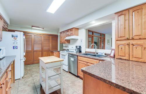 Lakeside Spooner Home with Game Room and Views! - Foto 11