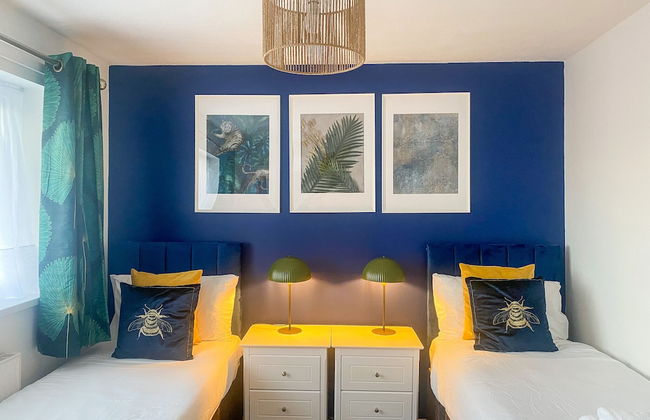 Phoenix House - Photo 17