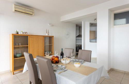 Unicorn House - Stunning sea view with pool - Foto 25