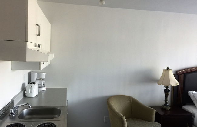 Duvernay Studios and Suites - Photo 12