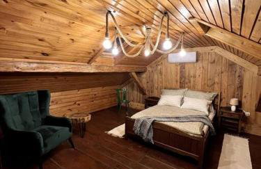 Drewniana chata nad stawem - Foto 19