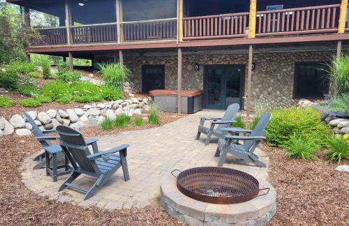 Weatherwood - Gorgeous Luxury Cabin with Spa! - Foto 10