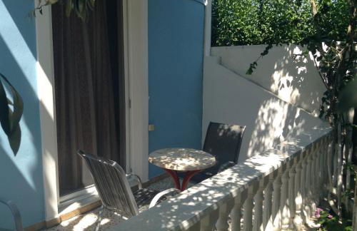 Dina Studios - Photo 8