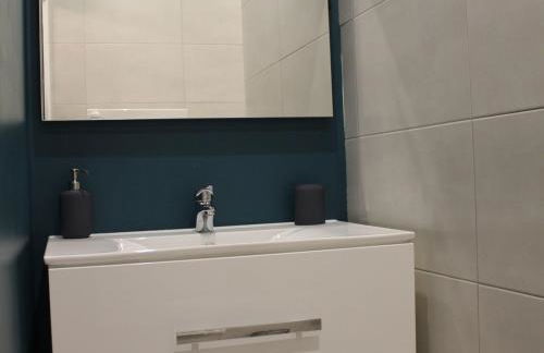 Appartement Central à Briey : 2 Ch, Cuisine équipée, Proche Commerces et Activités - FR-1-584-105 - Foto 9