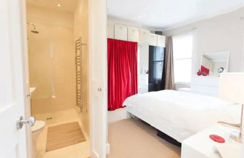 Sunny 2 bedroom, 2 bathroom Apartment with Rooftop in Central London - Photo 6