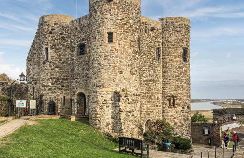 The Challoners - Photo 44