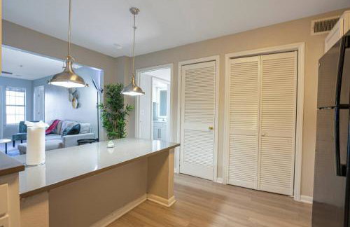 Central 9-Person Apt w/ WiFi, Near Downtown Austin - Foto 3