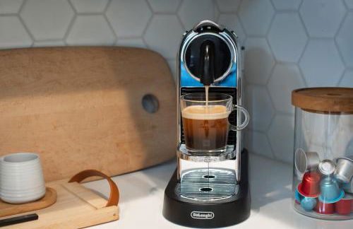 1884 Elegant Home Fire Pit, Tesla Tech, Near DT - Foto 4