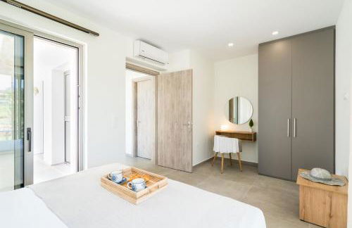 Beachfront Nymphes Aigli with Private Pool, Children Area & BBQ - Photo 32