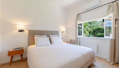 Maison Tropézienne en plein centre avec jardin et piscine - Photo 2