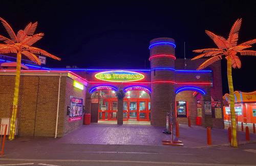 Meadow View 3-bed Caravan - Sleeps 8 - Petfriendly - Foto 36