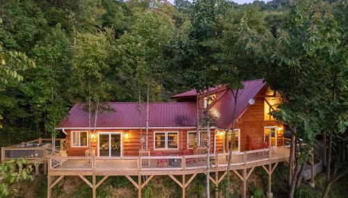 Waynesville Romantic Hideaway with Private Hot Tub - Foto 4