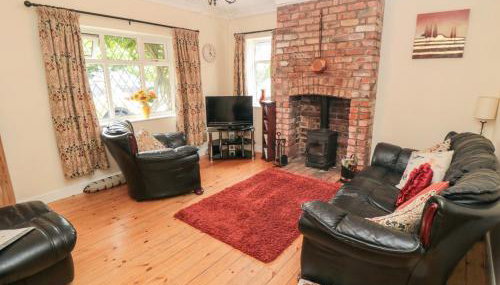 Sunnyside Cottage - Photo 2