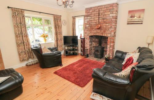 Sunnyside Cottage - Photo 2