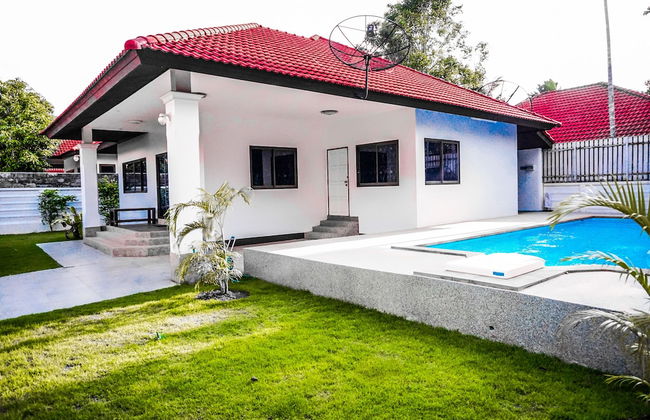 Family Villa Iona with Private Pool - Photo 1