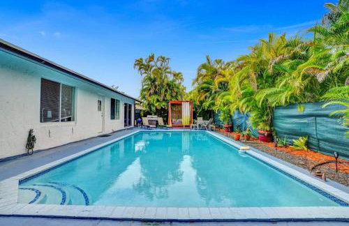 Central Stunning Villa with Heated Pool Cabana - Foto 48