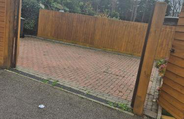 5 min from airport, luxury 2 bed apartment - Foto 12