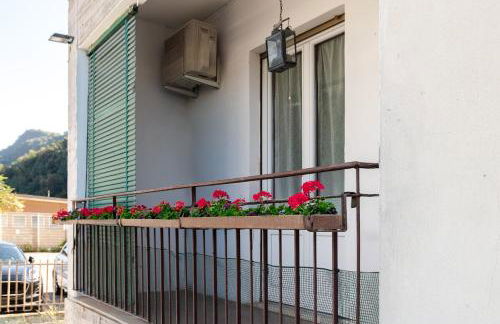 Three bedroom Central flat Near train station - Foto 4