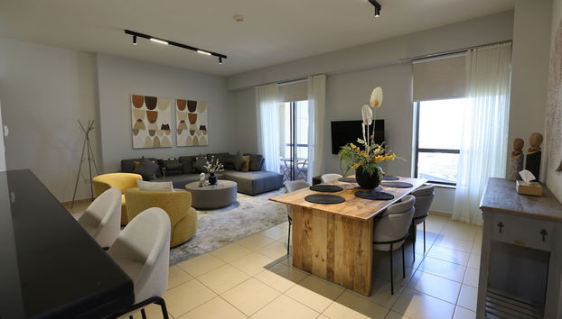 Stylish 1BR with Serene Sea View - Foto 5, Zona de estar