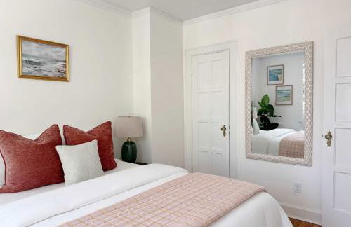 Classy 3-Story Downtown Apt - Great Location - Foto 14