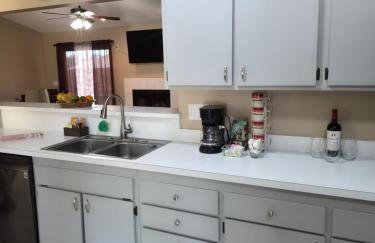 Traveling for Work or Fun 4BR Near KSC - Port Canaveral - Foto 11