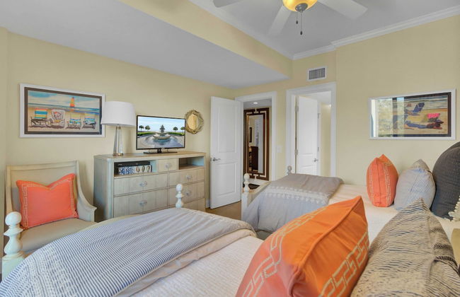 Oceanfront w/ Pool + Beach Access & Balcony View 312 B Shipwatch by Avantstay - Photo 23