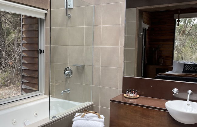 DULC Cabins - Photo 18