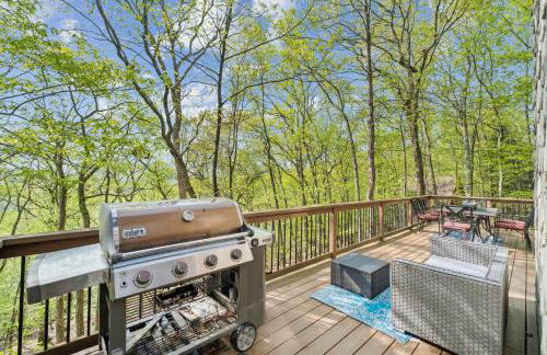 Charming Porter House in the heart of the Poconos chalet - Foto 2