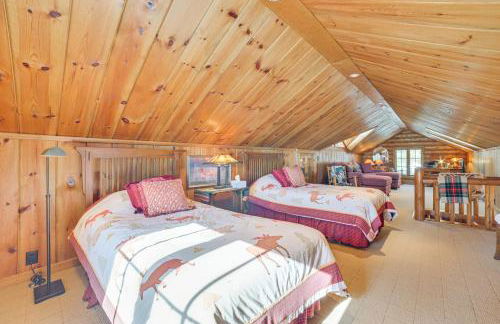 Steps to Lake Huron! Family Outdoorsy Getaway - Foto 20