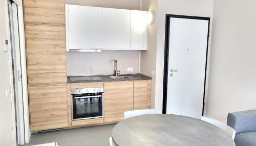 Rho Mind Fiera House - Photo 4, stove, pet friendly