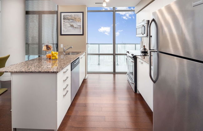 QuickStay Two-Bedroom Condo - Photo 32