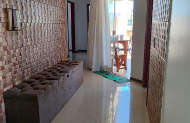 Terraço Familiar , 2 quartos com ar condicionado, 2 banheiros, churrasqueira a carvão , wi-fi, vaga para 2 carros suporta até 7 pessoas - Foto 19