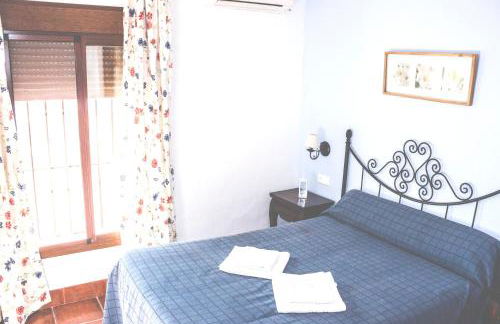 Charming house in Estepa with shared pool. - Photo 10