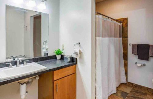 NY Style Centric Loft with King Bed by Park av - Foto 5