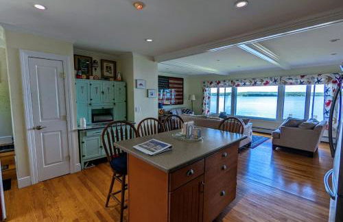 Oceanfront Jellison Beach House - Photo 26