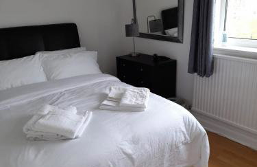 Quiet 3 bed close to the A1 - Foto 3