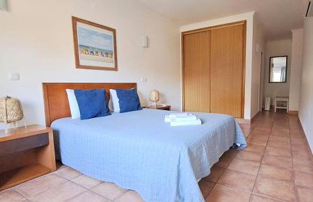 Spacious Apartment near Porto de Mos Beach, Lagos. - Photo 12