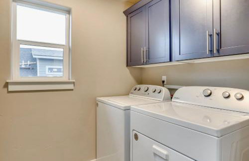 North End blue -Hot Tub - Fire Pit - Downtown -4BR - Photo 15