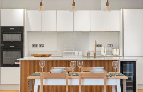 3 Bed House near Purley, by ARP Homes, Free Parking, Ideal for Long Stays & Insurance Bookings - Foto 23