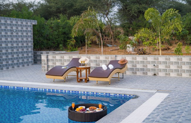 ELIVAAS 5 BHK With Pvt Pool - Zenora - Foto 63