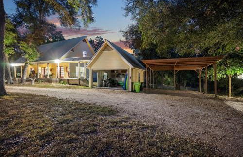 Waterfront & Pet-friendly 3-Acre Home with fire-pit - Photo 52