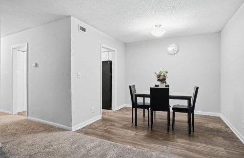 Lovely 2BR with warm, modern feel - Foto 13