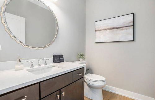 New Beautiful 8th Street Condo with 2 Balconies George 203 - Photo 16