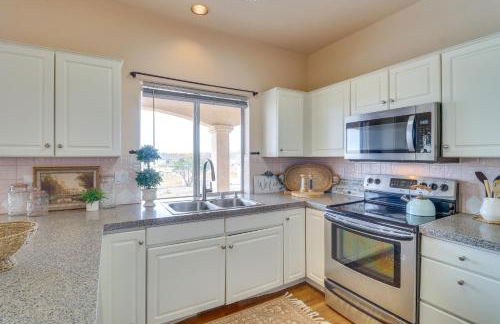 Patio with Tranquil Views! Home 14 Mi to Albuquerque - Foto 10