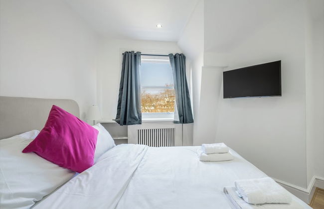 The Knightsbridge Residences - Photo 12