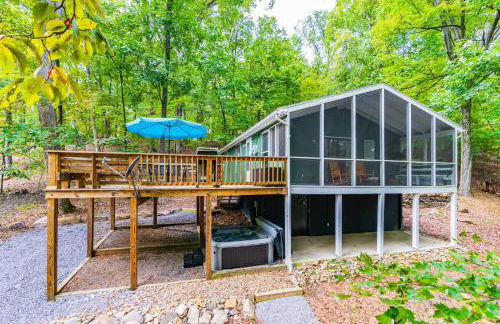 Modern w Fire Pit Deck, Grill & Hot Tub - Foto 6