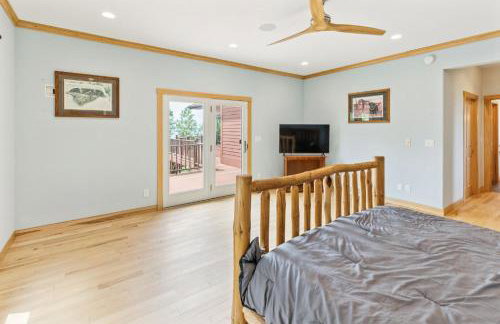 Lakeside 4BR Retreat Private, Peaceful & Scenic villa - Foto 24