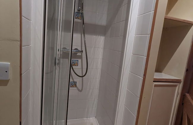 Elegant and Secluded 1-bed Cottage Near Bideford - Foto 8